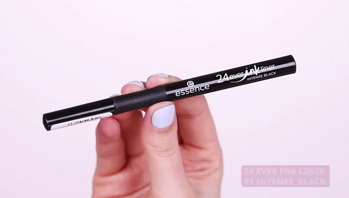 Apply black eyeshadow to the lower lash line and blend.