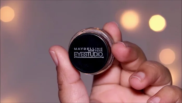 Fill in any gaps between the lash line and eyeliner, working from both outer and inner corners.