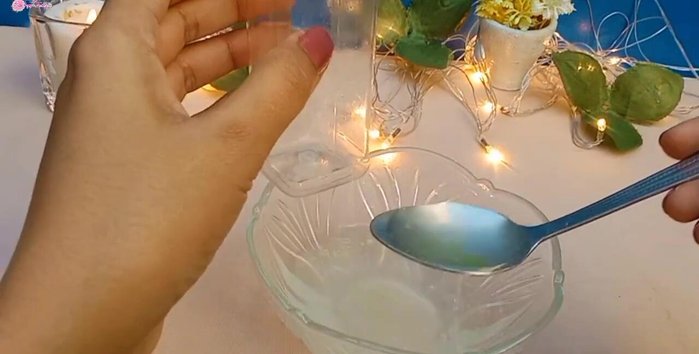 Pour into an empty spray bottle. Store for 1-2 weeks in the refrigerator.