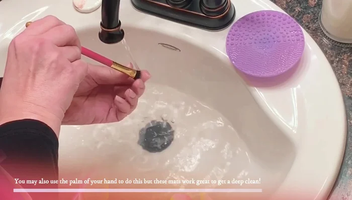 Rinse the brushes thoroughly under running water, keeping the bristles pointed downwards to protect the glue.