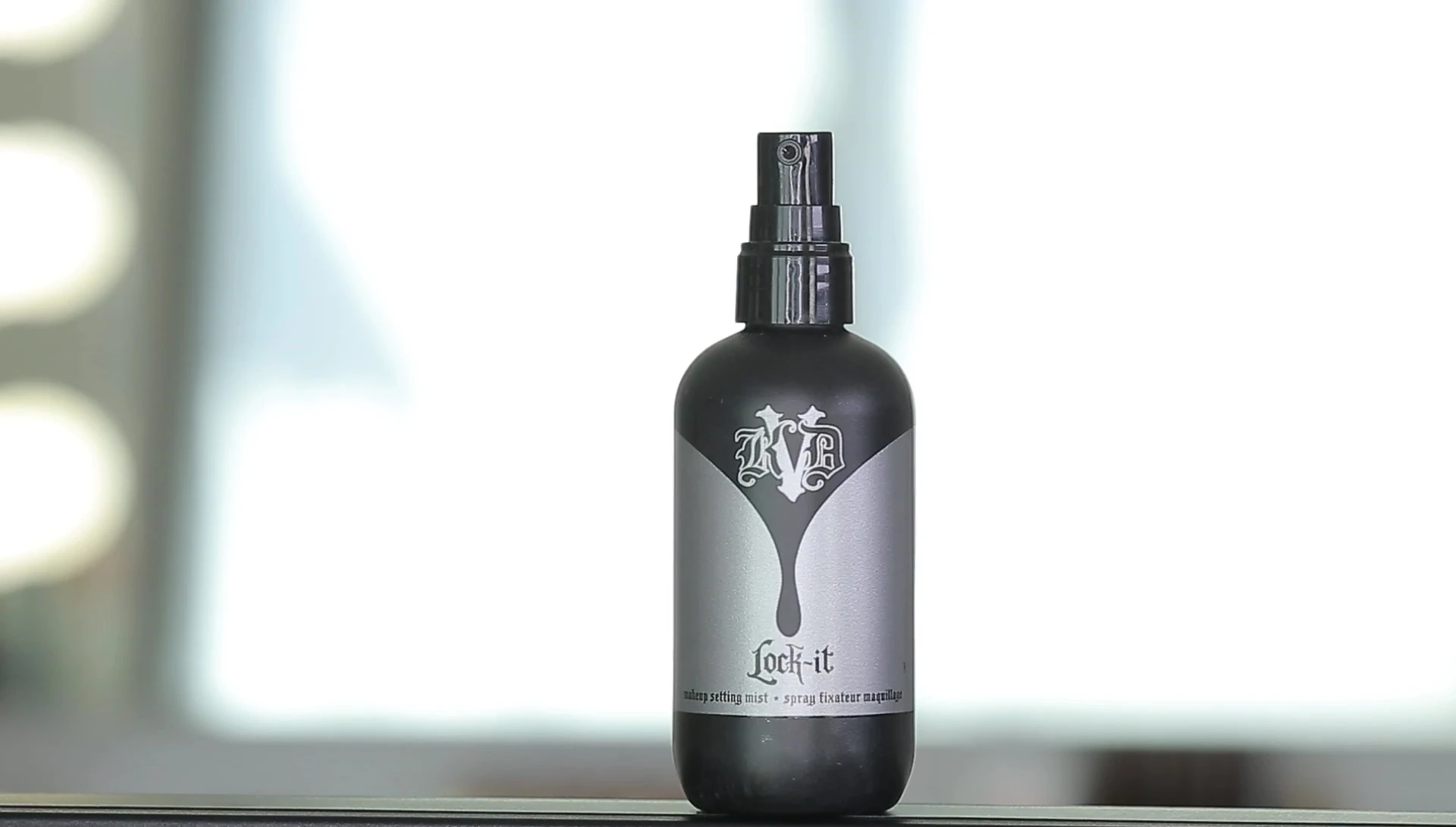Kat Von D Lock-It Setting Spray bottle