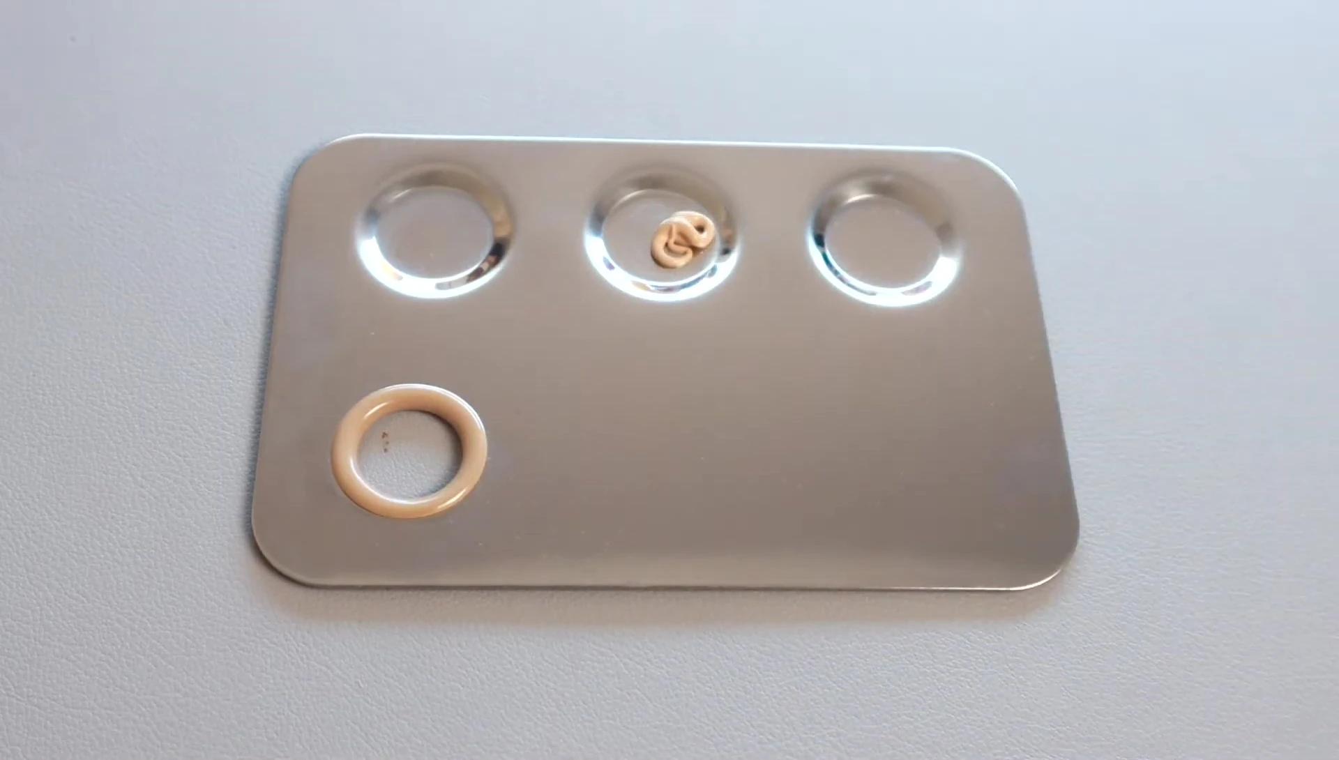 Foundation mixed with Fix+ in a dish