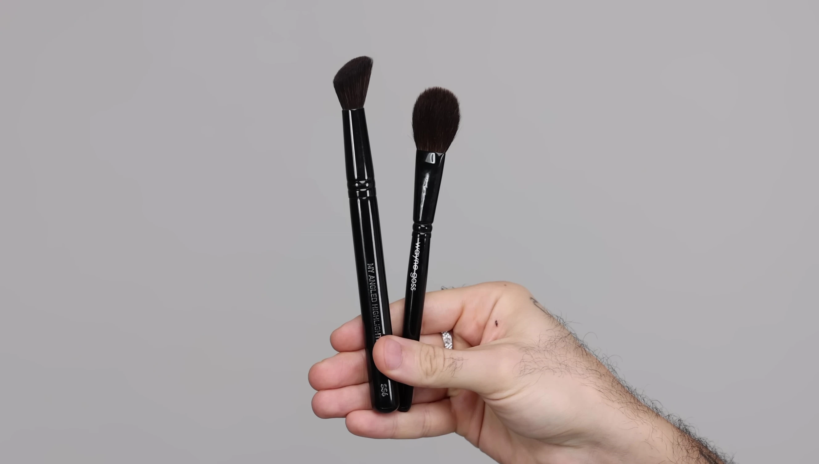 My Kit Co my angled highlighter SS6 brush