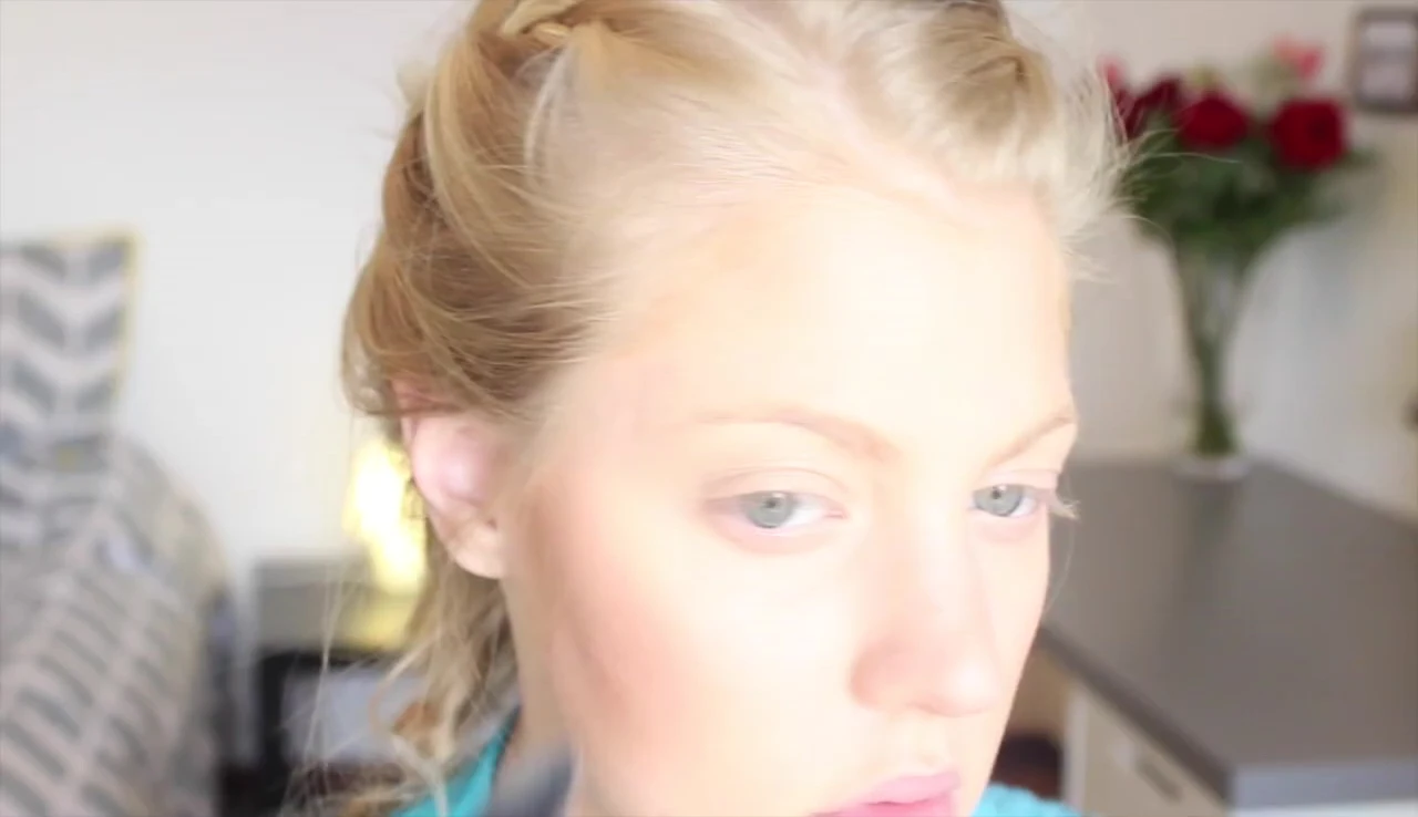 The reviewer demonstrating highlight application with the M438.