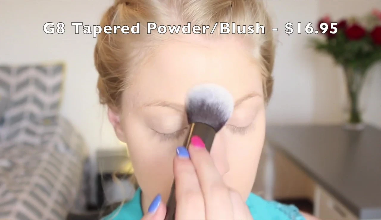 The G8 Tapered Powder/Blush Brush.
