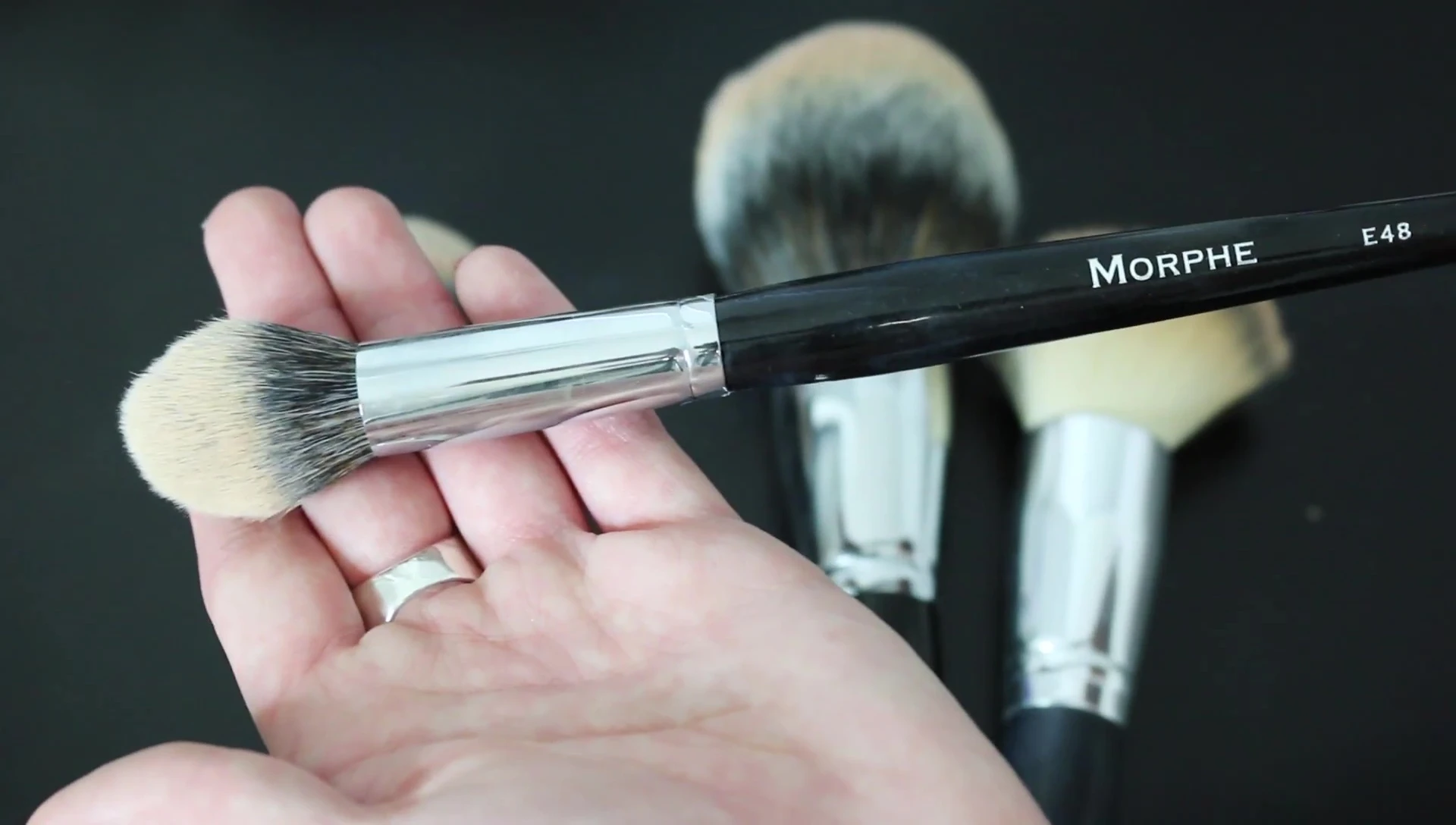 Morphe E48 powder brush