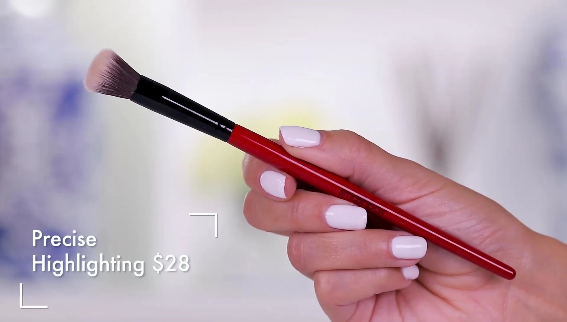 The unique highlighter brush.