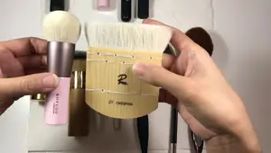 Best Foundation Brushes 2024: A Detailed Review & Comparison