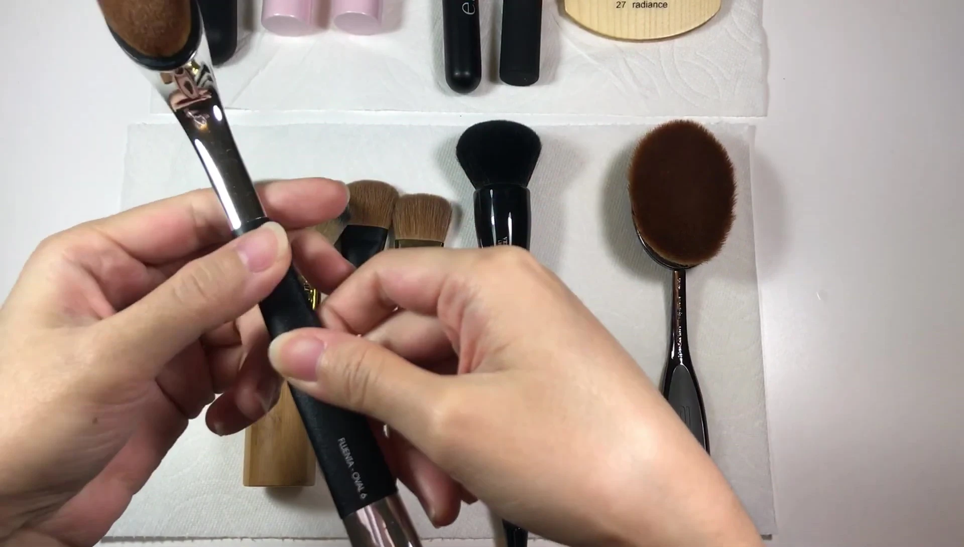 Artis Fluenta Oval 6 brush