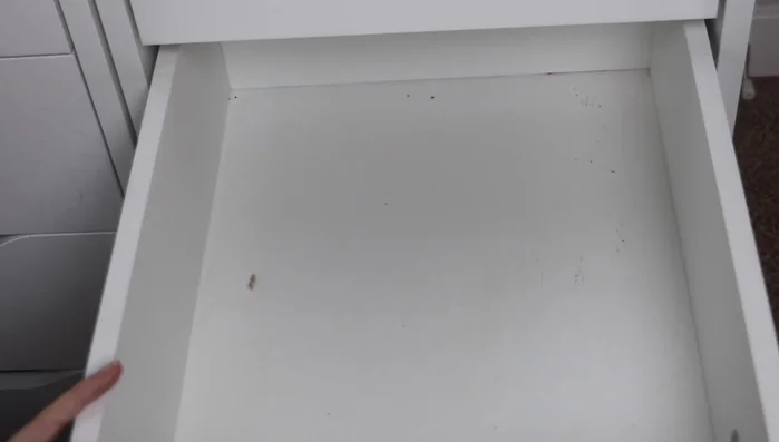 Place a grippy mat in the drawer to prevent palettes from shifting.