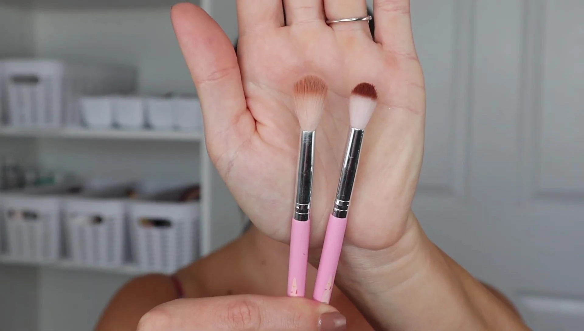 Applying and blending 'Henna' in the outer corner and crease.