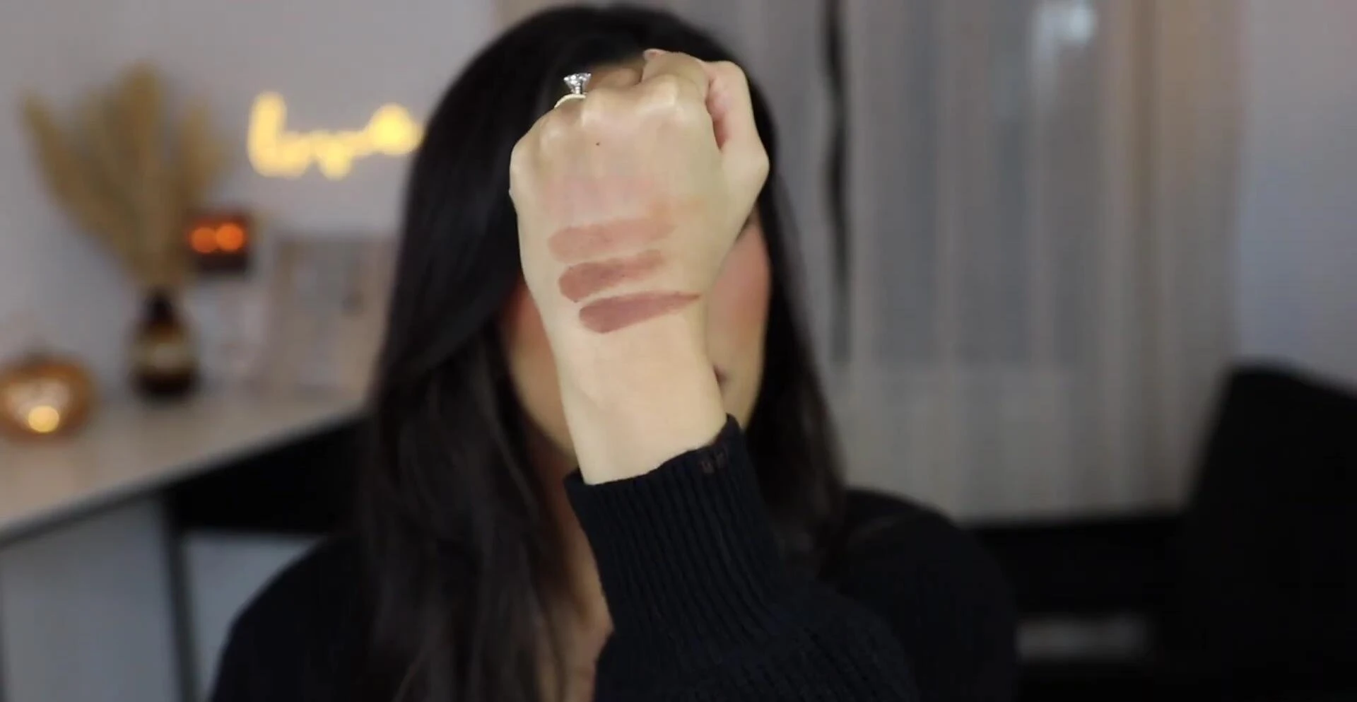 Swatches of Essence Bronzer Palette shades
