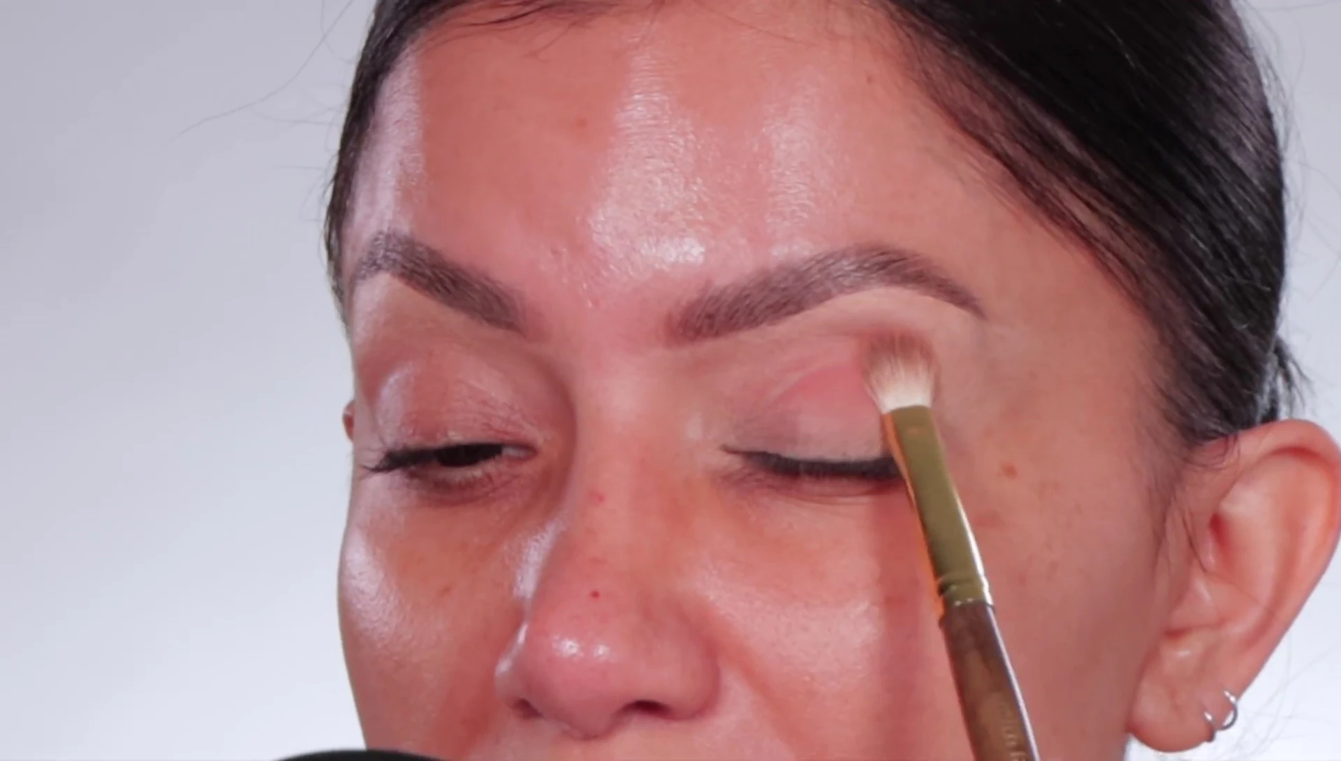 Swatch of an eyeshadow shade demonstrating its intense pigmentation.