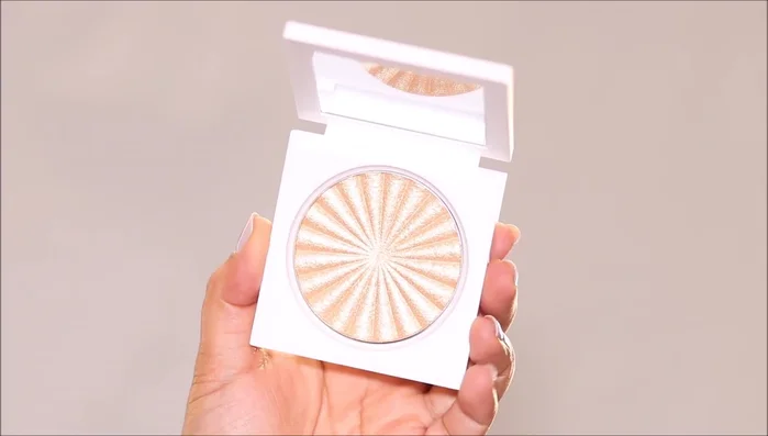 Highlight the brow bone.