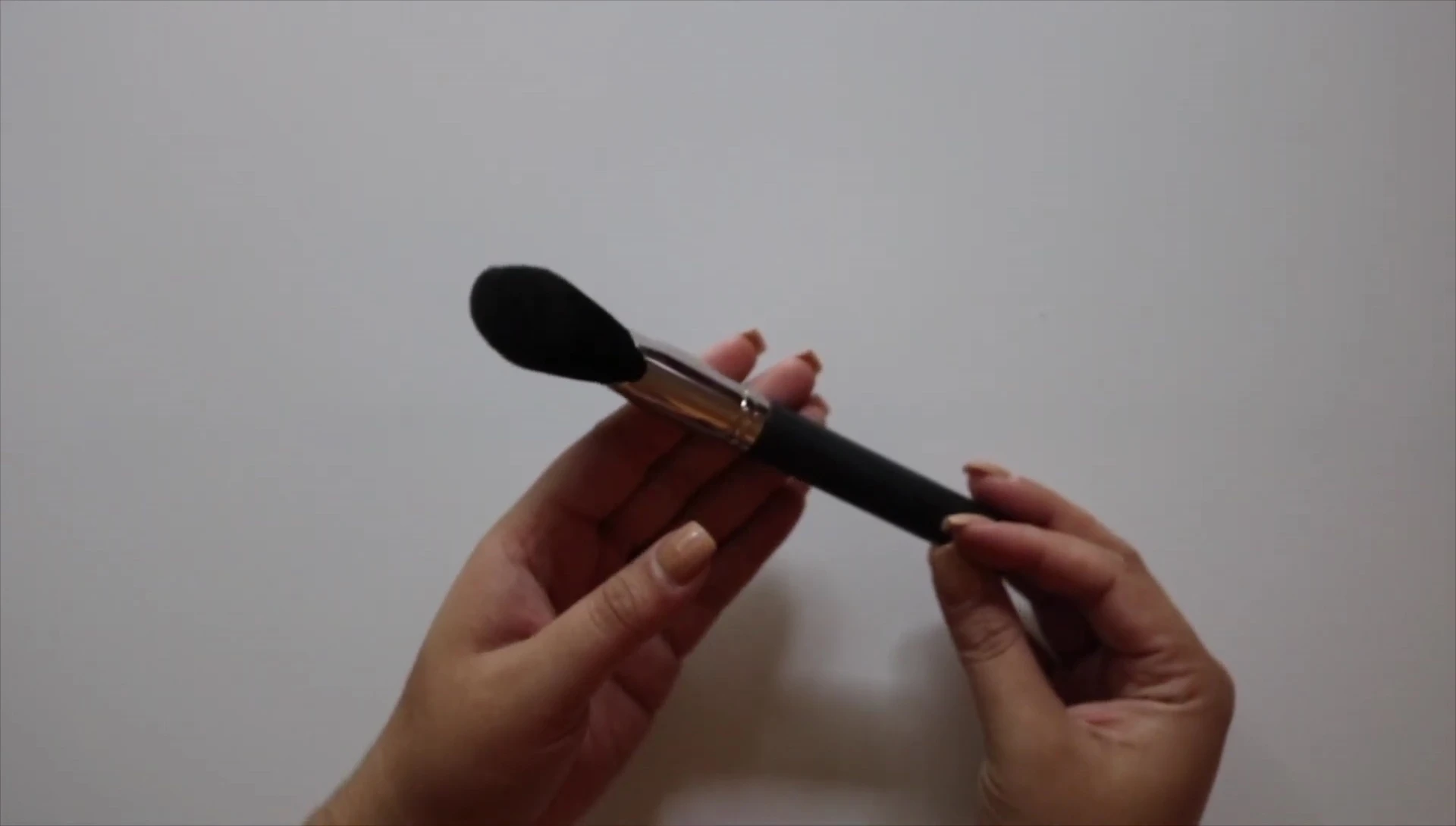 MAC 140S contour brush
