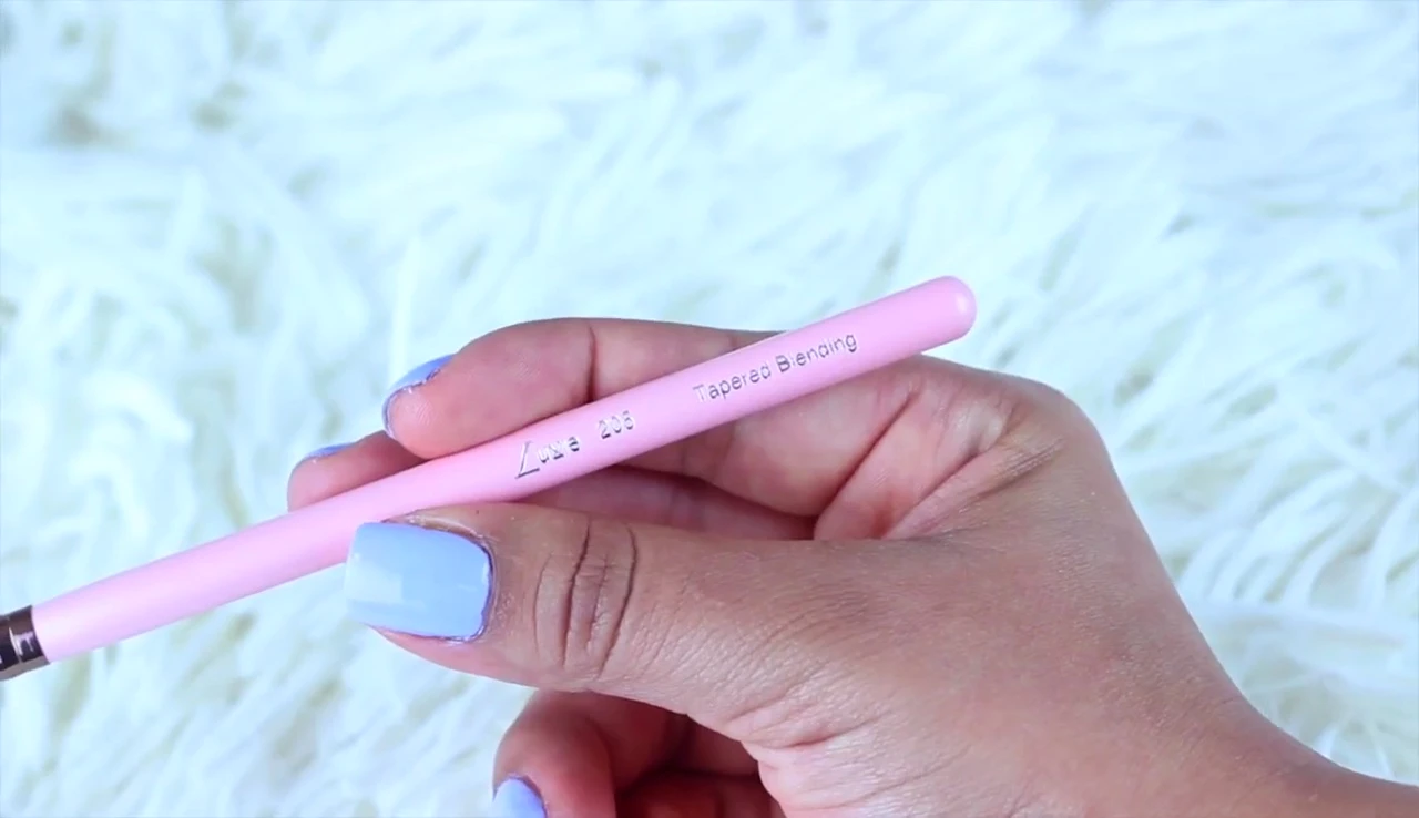 Luxie Tapered Blending Brush 208