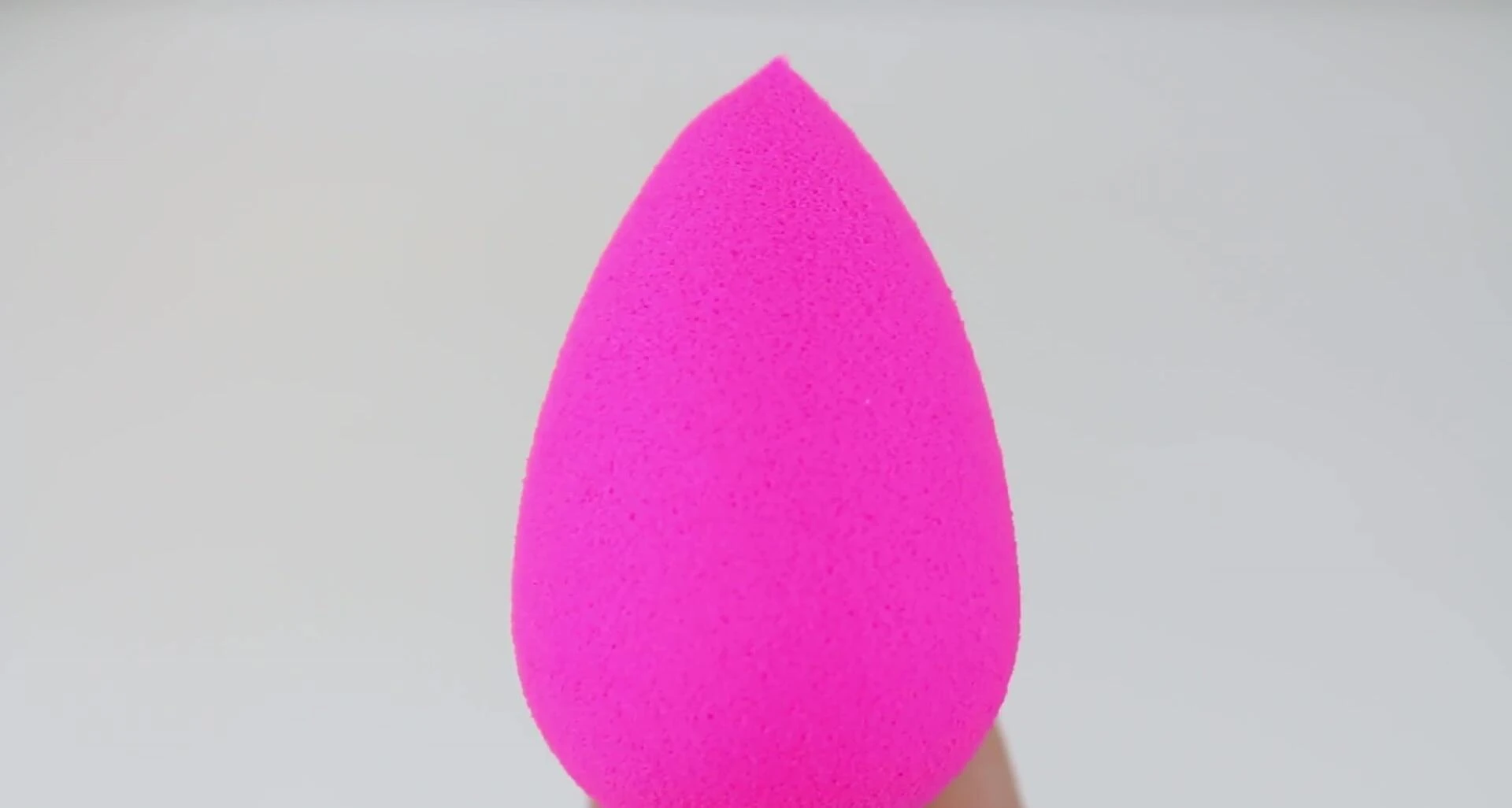 Beautyblender sponge
