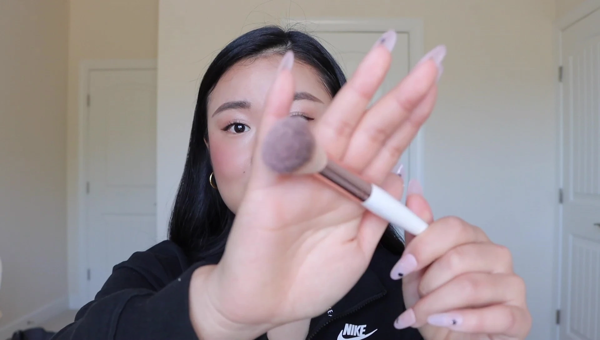 The BH Cosmetics stippling brush