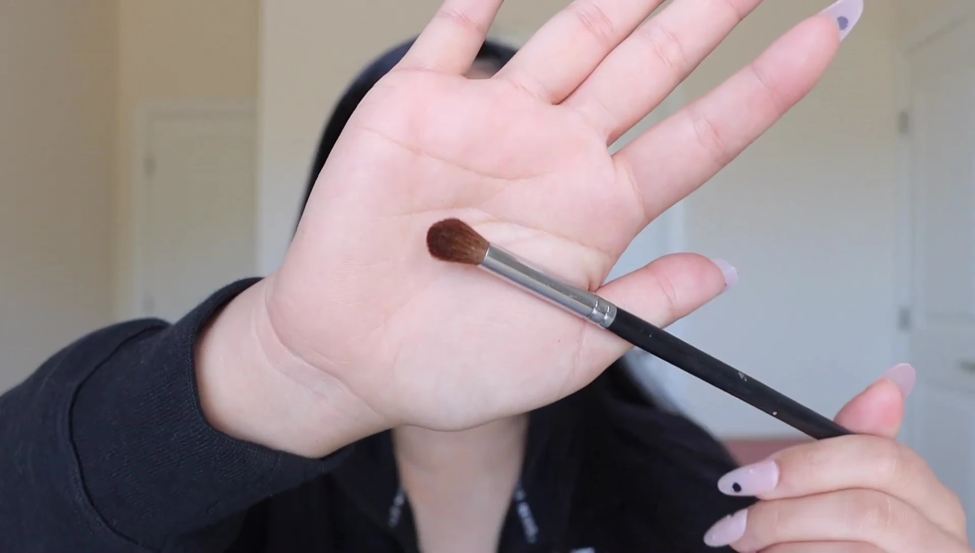 The Morphe m332 eyeshadow brush