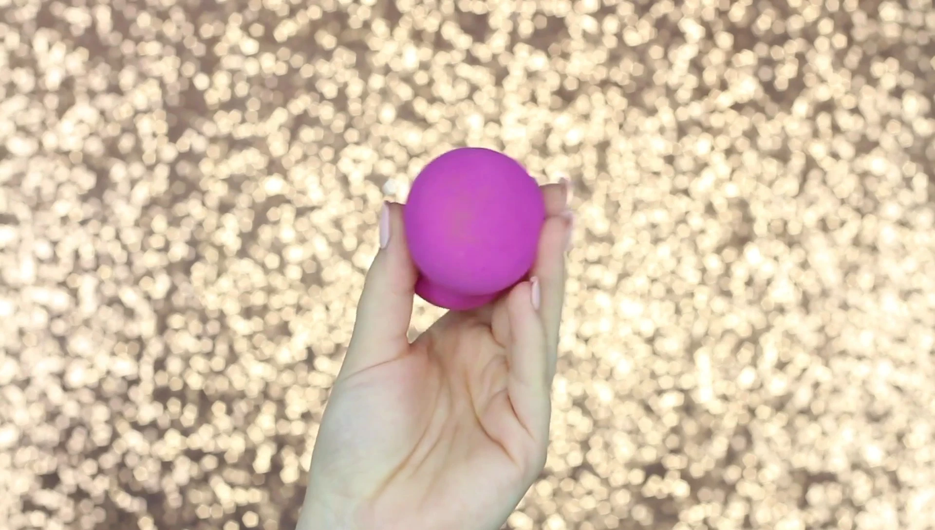 Comparison shot of the L'Oreal sponge next to the NYX sponge.