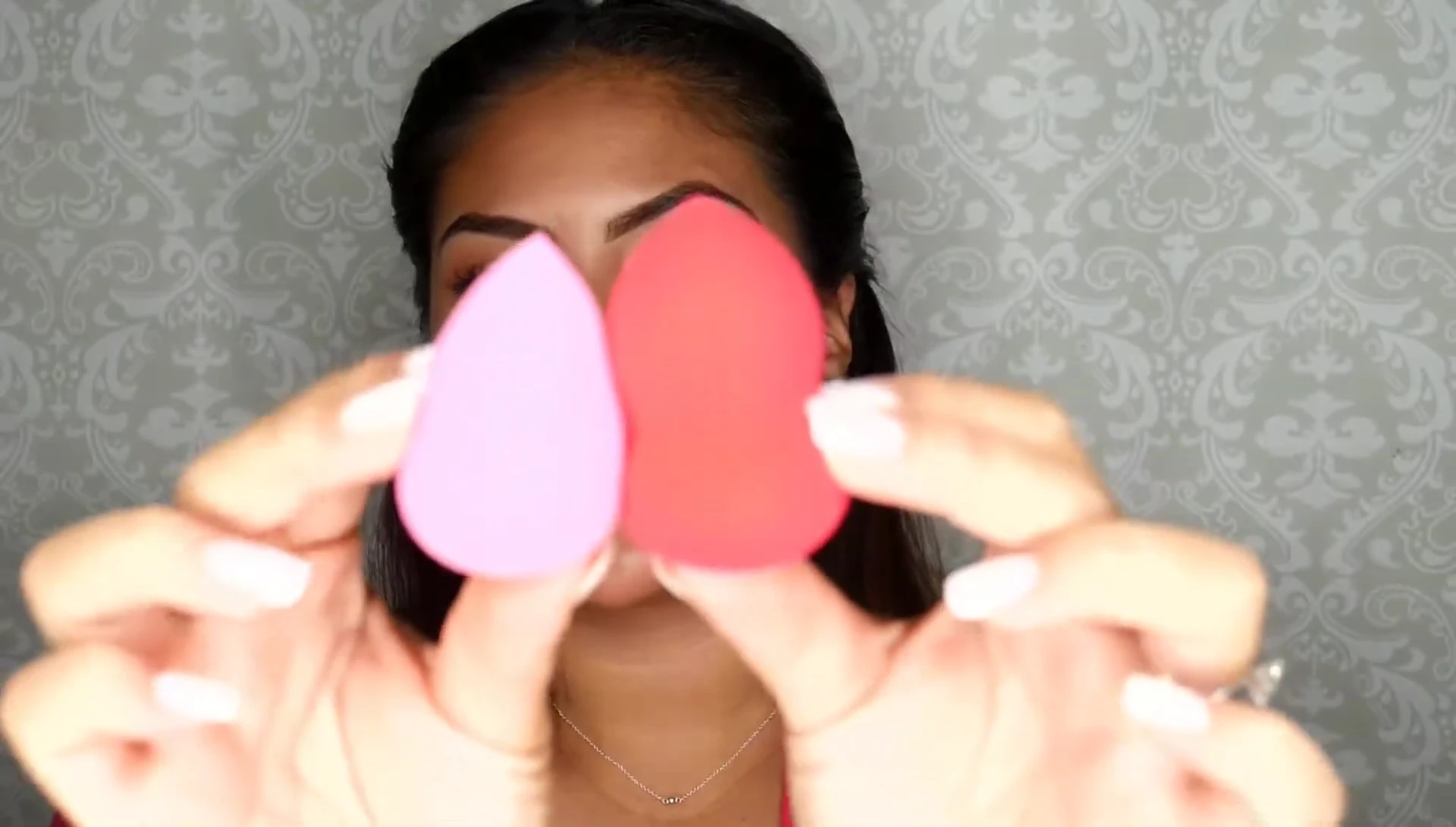Highlighting the size difference