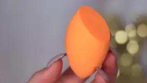 Beauty Sponge Showdown: A Detailed Comparison of Top Brands