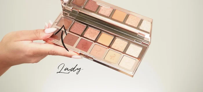 Add a deep sheen to the lower lash line, focusing on the middle section for added shape.