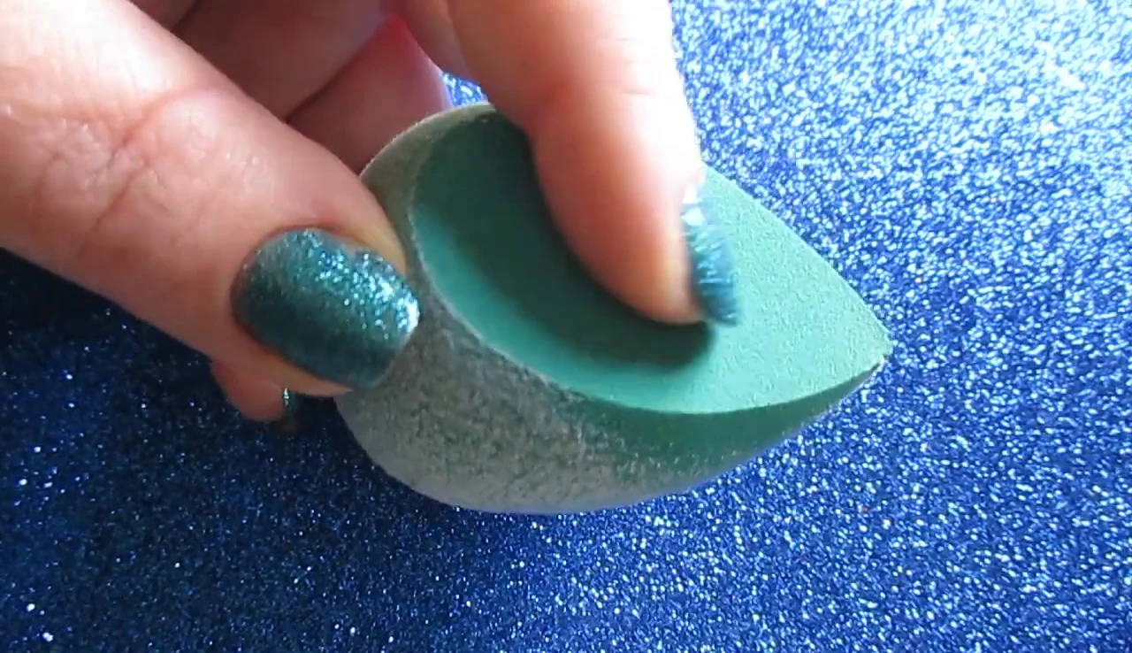 Close-up showcasing the glitter particles in the sponge