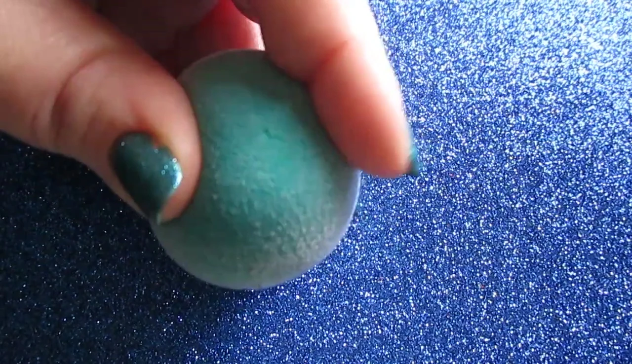 The sponge showing signs of tearing