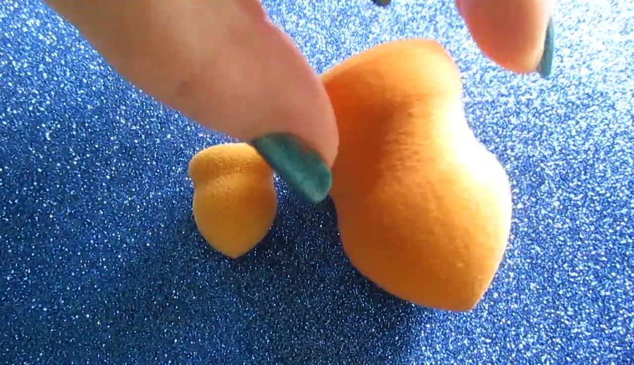 The four-pack of Equate orange sponges